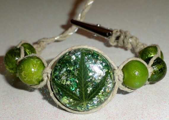 REAL MARIJUANA LEAF Green Foil Resin Beaded Hemp Bracelet - Roach Clip Clasp