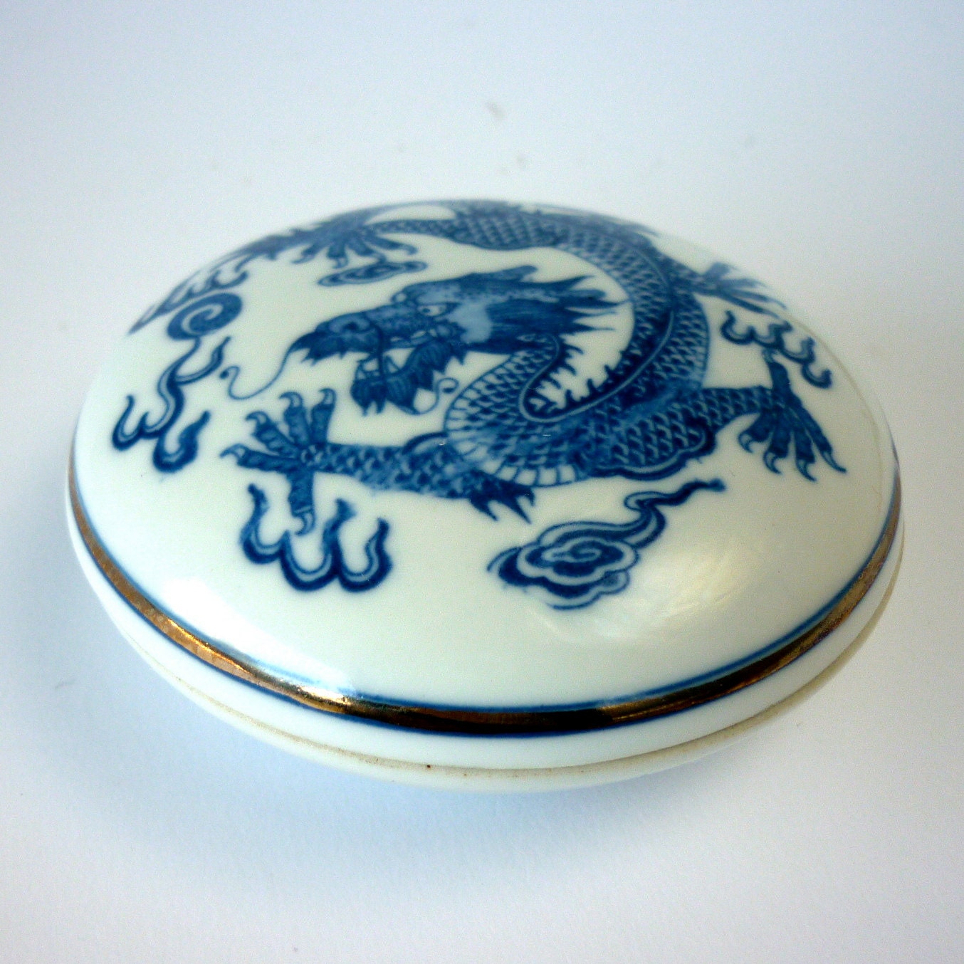 Vintage // Fine Porcelaine Box