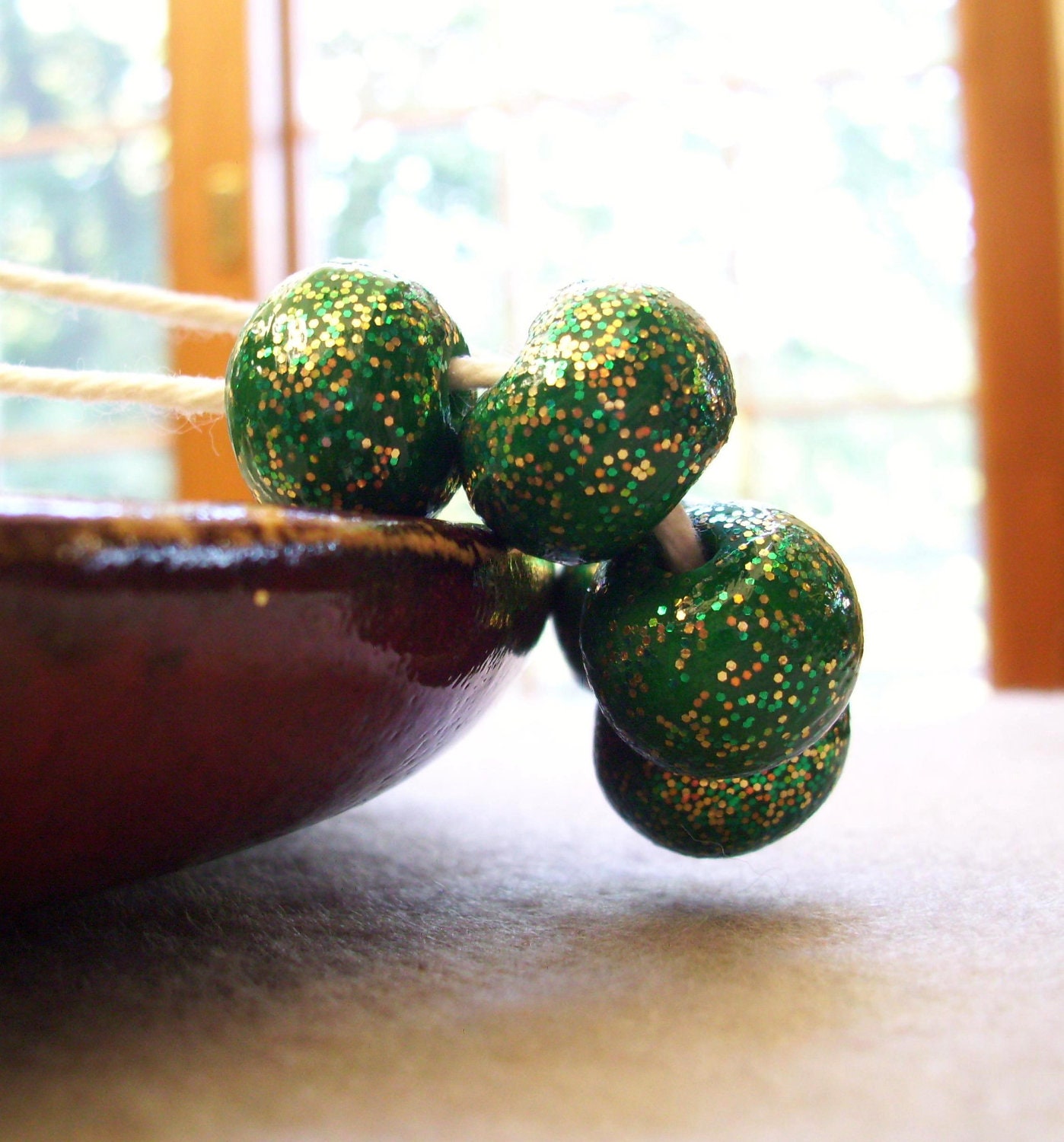 Christmas Day - Poymer Clay Glitter Beads