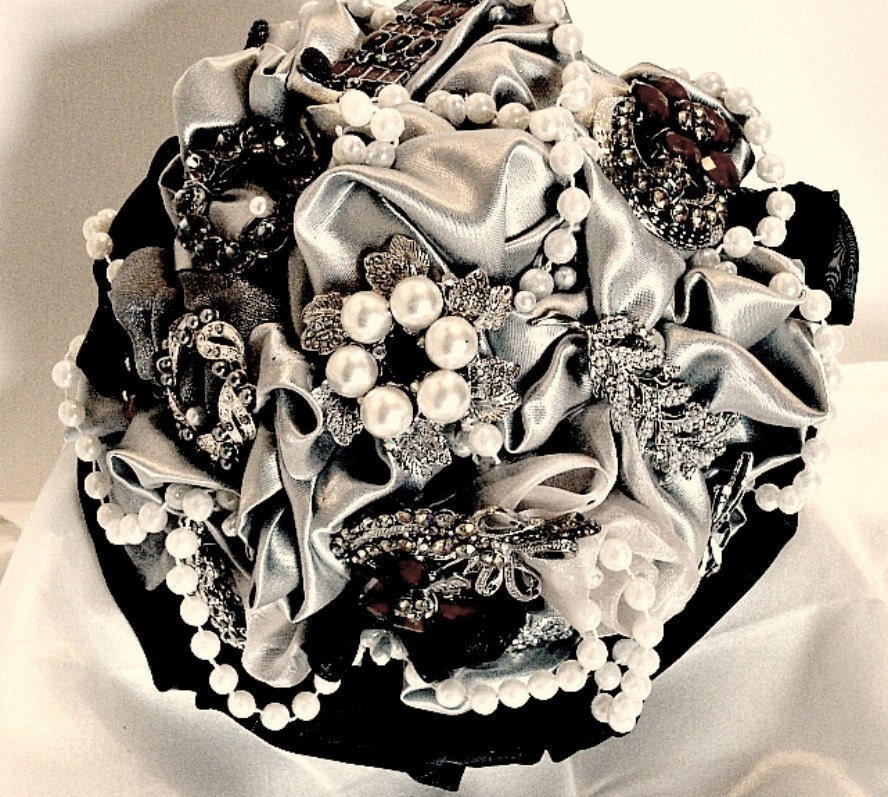 black, grey brooch  bouquet in camo wedding bouquet,  camoflague bridal bouquei in gray, tan black, bridal wedding brooch bouquet