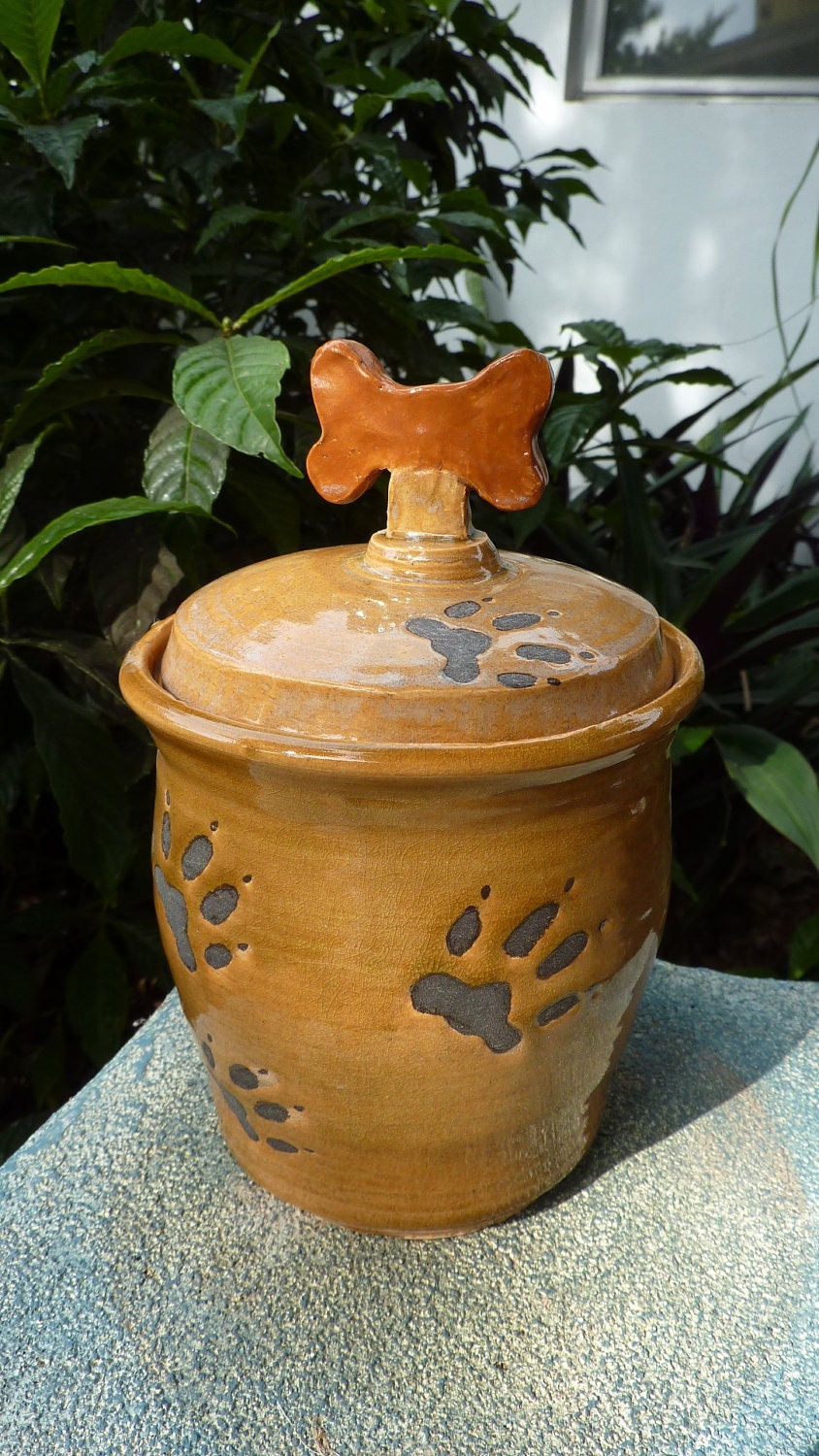 Dog Urn with Paw Prints