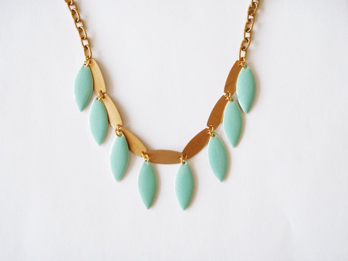 LUCA in narrow mint
