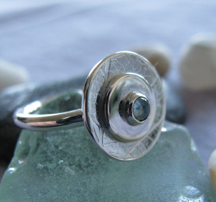 NOV Blue Topaz Silver Leaf Disc Cupcake Ring,  Sz. 5  : November Birthstone