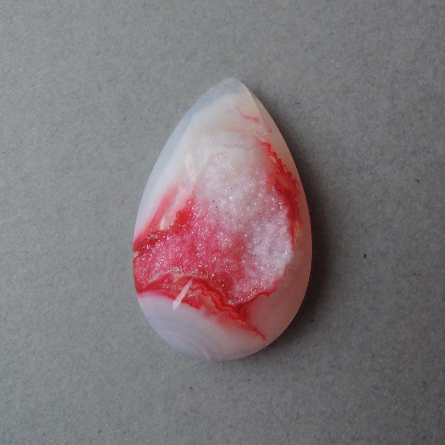 Cabochon - Drusy agate - 30 by 18 by 6 mm