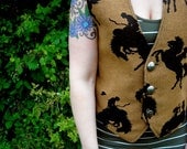 Vintage Western Vest 1980s Cowboy Rodeo Print Brass Button Novelty Costume Costume Halloween