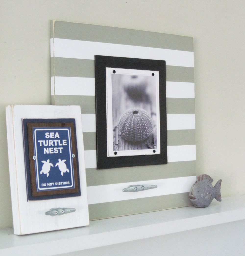 BIG 24X24 Stripe Cleat Frame For 8x10 Photo
