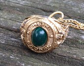 Vintage "high school ring" necklace green stone