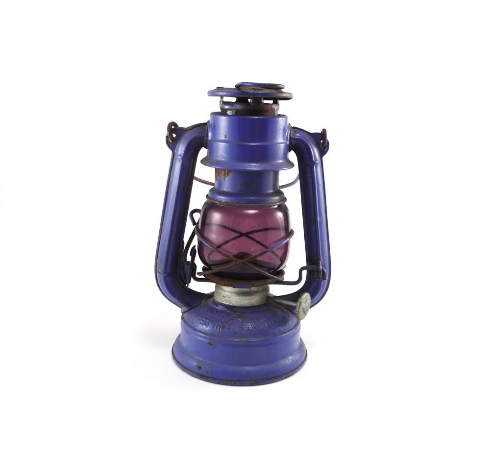 Vintage purple lantern - WingedWheel No 350 cold blast rare rustic collectible