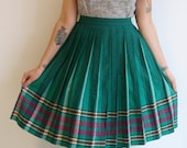 1960s vintage // GWYN green pleated skirt // xs-s
