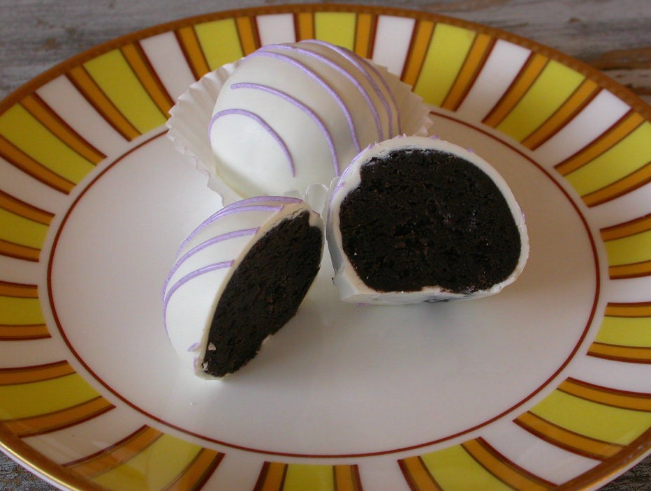 Oreo Cookie Truffles party favors for bridal showers, baby showers, weddings (30) Il_570xn