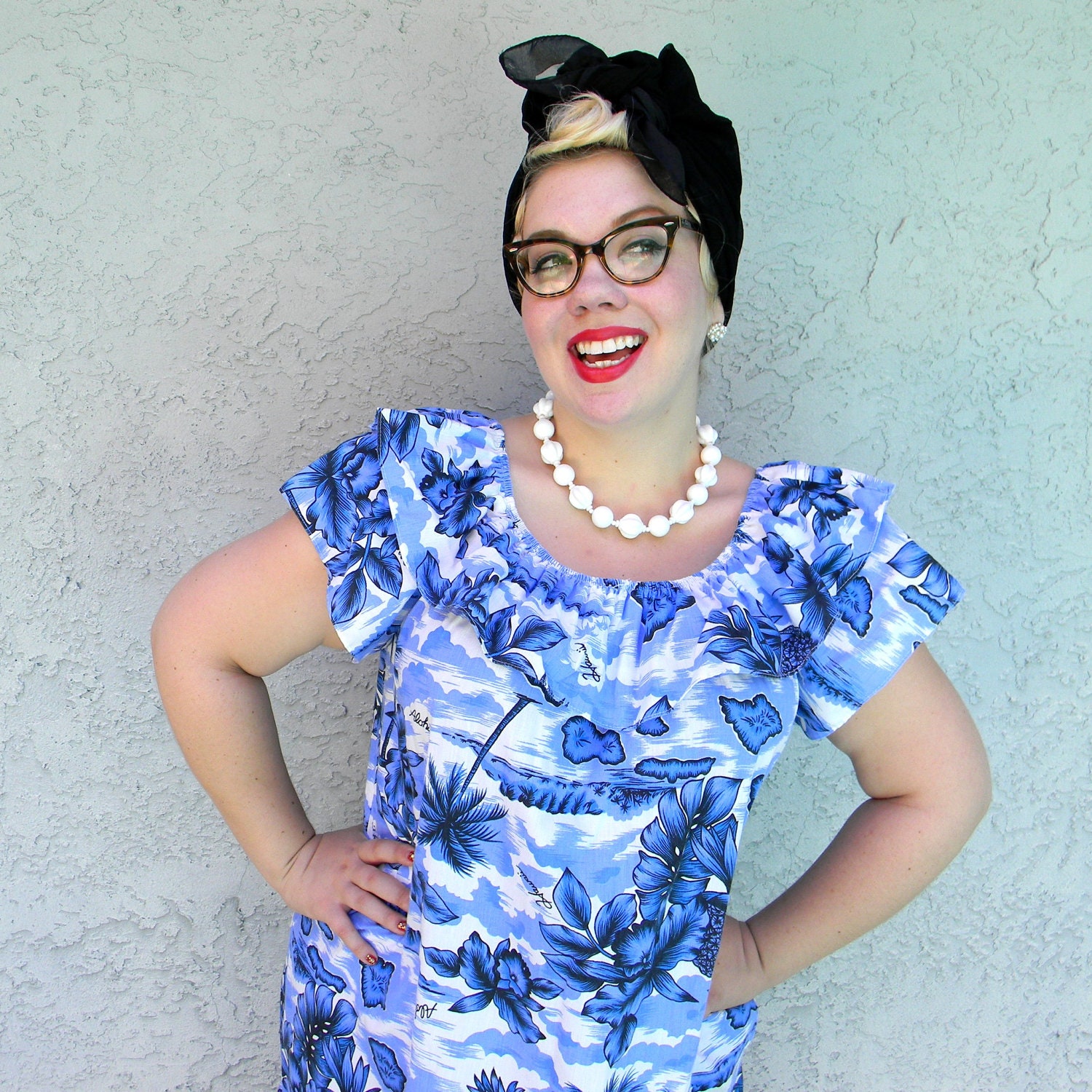 Hawaiian Pin-up Dress - Vintage 80s Ruffled Summer Sun Dress in Funky Blue/White Hawaii Fabric - Plus Sized Dress - XL - Size 14 16