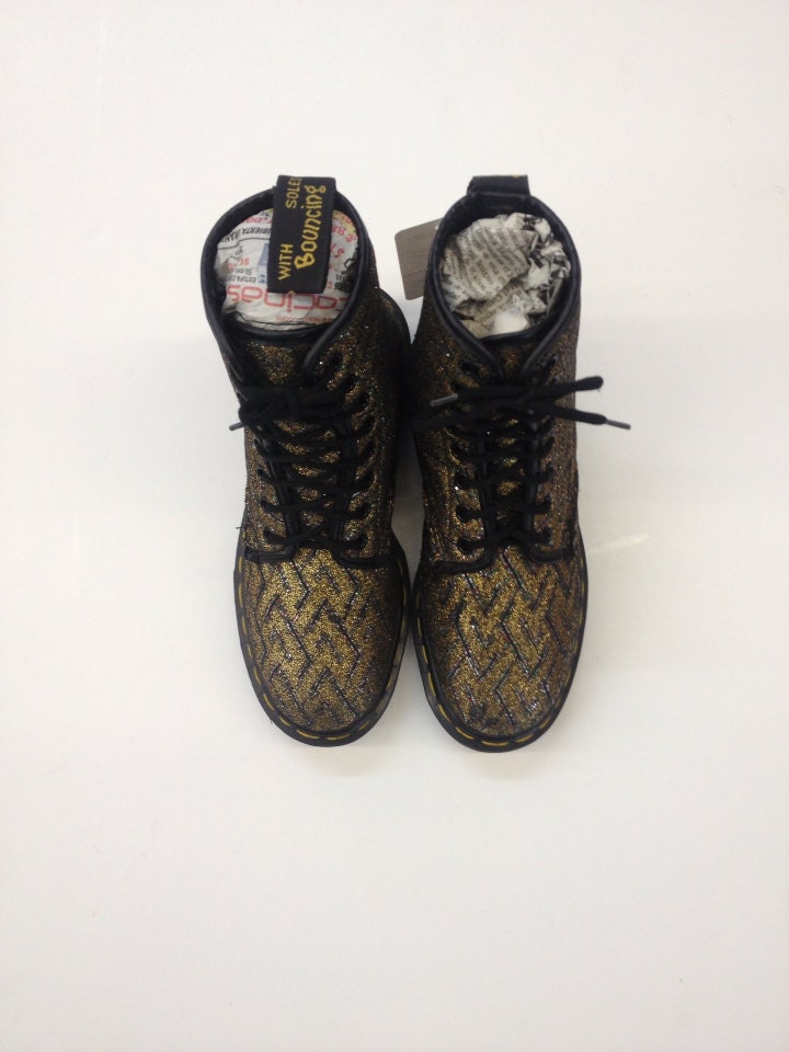 Dr. Martens Glitter Boot 7