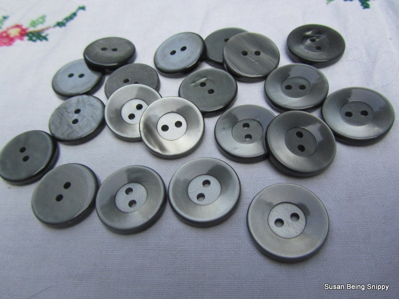 Buttons 20 Silver Grey  Sweater Buttons 3/4 inch