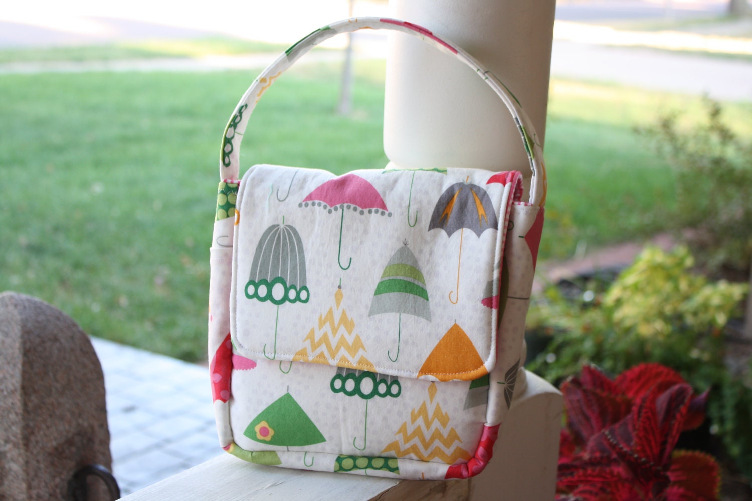 Childrens Lunch Box, Fresh Modern Eco Friendly, Retro Umbrellas, and Pink and White Gingham Check