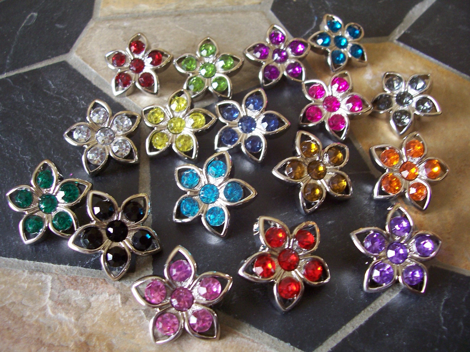 Try me Sample Pack of 10 Rhinestone Buttons-Flower shaped rhinestone buttons- B1003