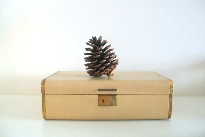 Farrington Tan Two Tiered Jewelry Box with Purple Interior Mid Century