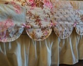 Scalloped Edged French Country Floral Queen Size Quilt