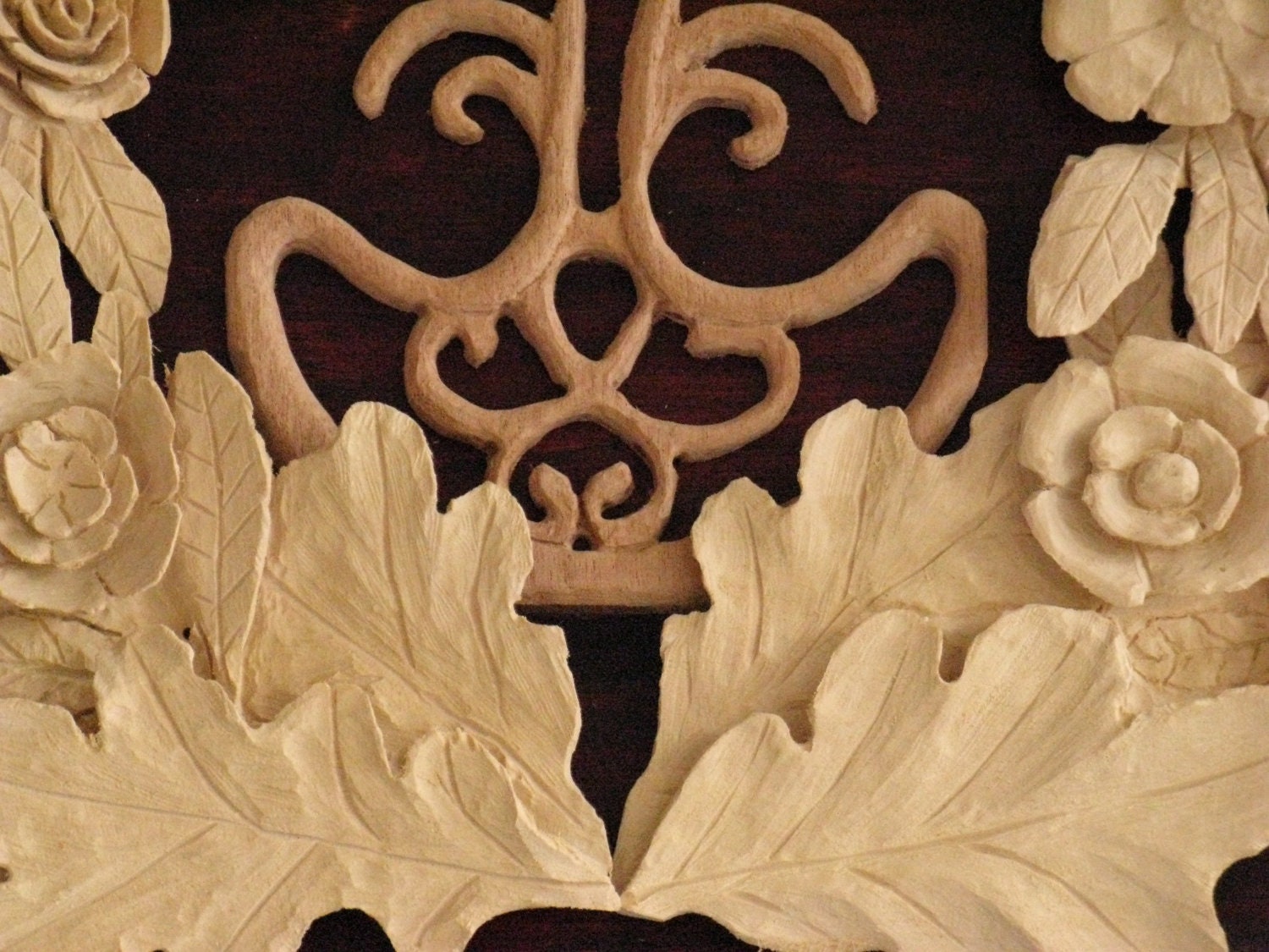 WOODWORKING ART CARVING Flowers and Vase