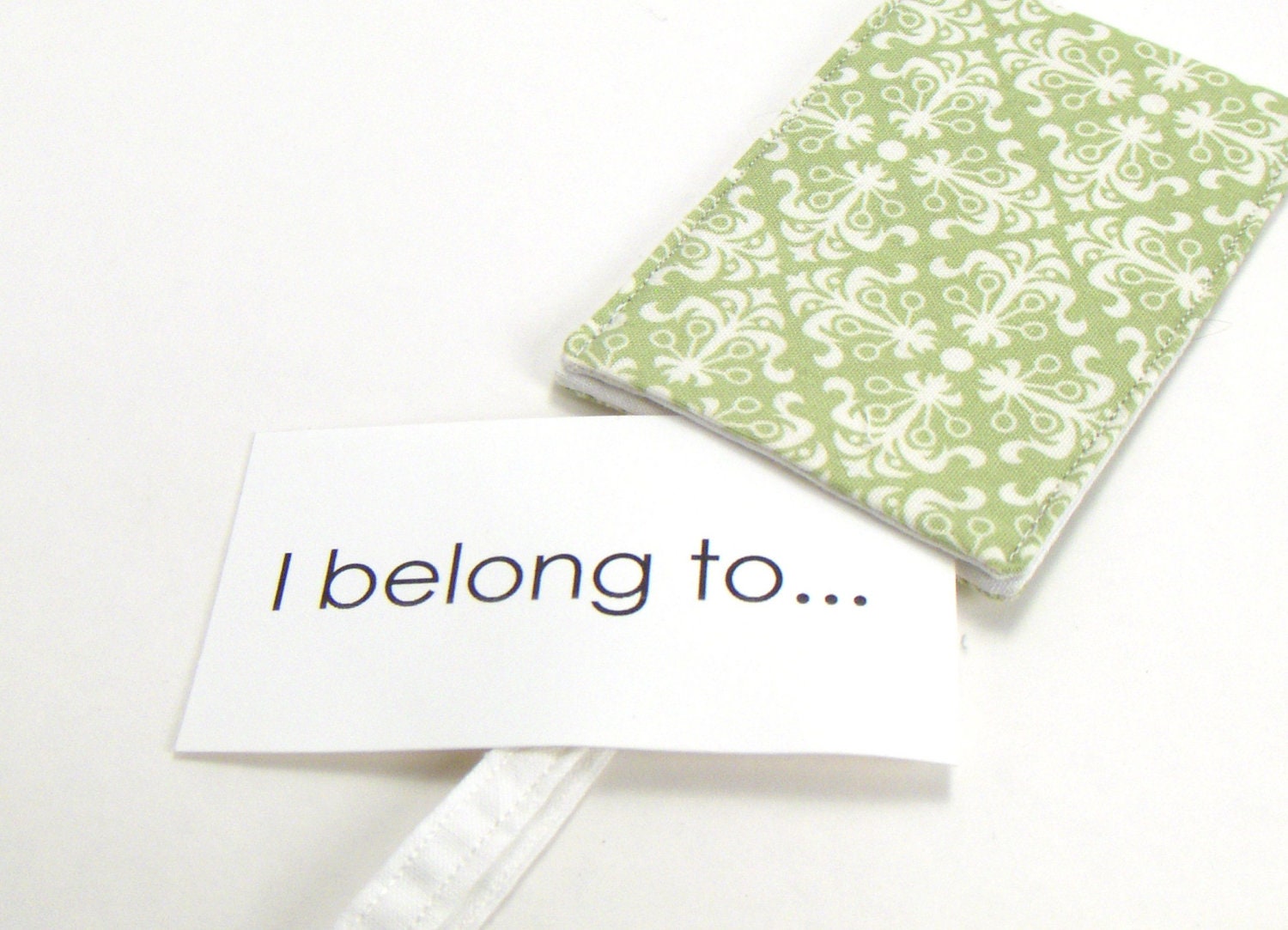 Luggage Tag / Bag Tag ID / Green Damask / Travel Accessory