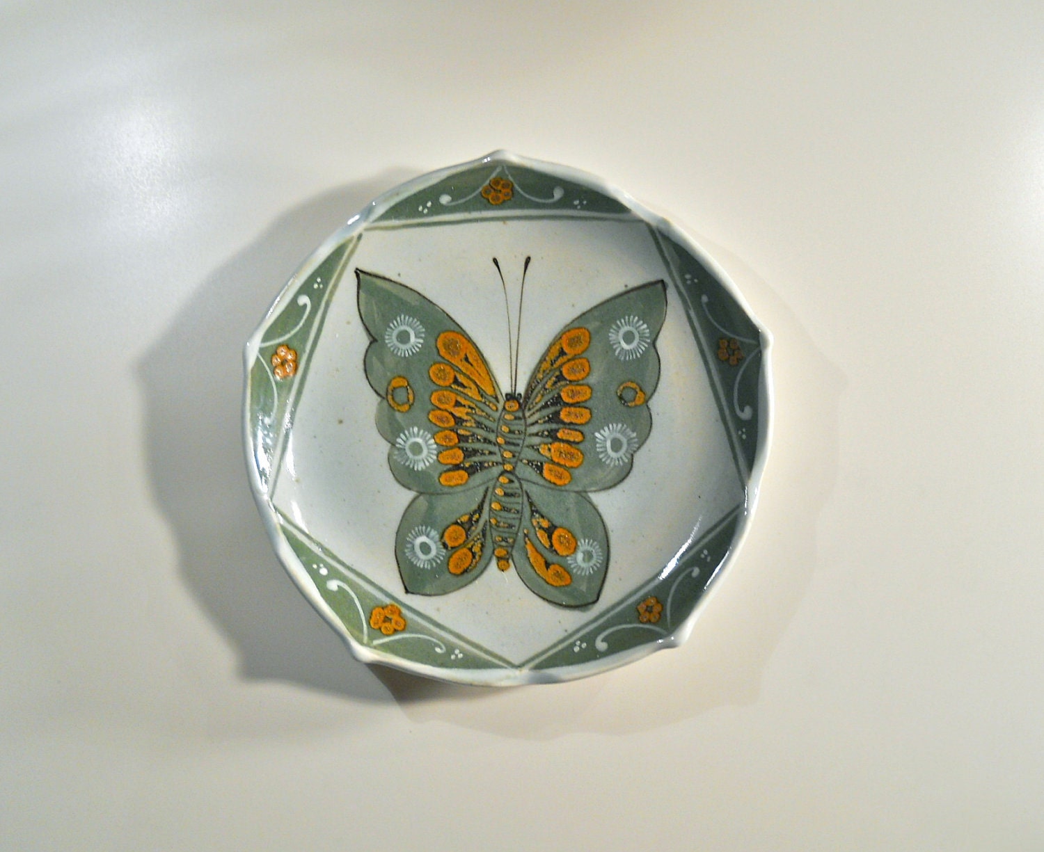 El Palomar Butterfly Lotus Plate Mexico, Ken Edwards