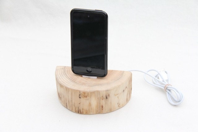cedar half round - wood ipod docking station