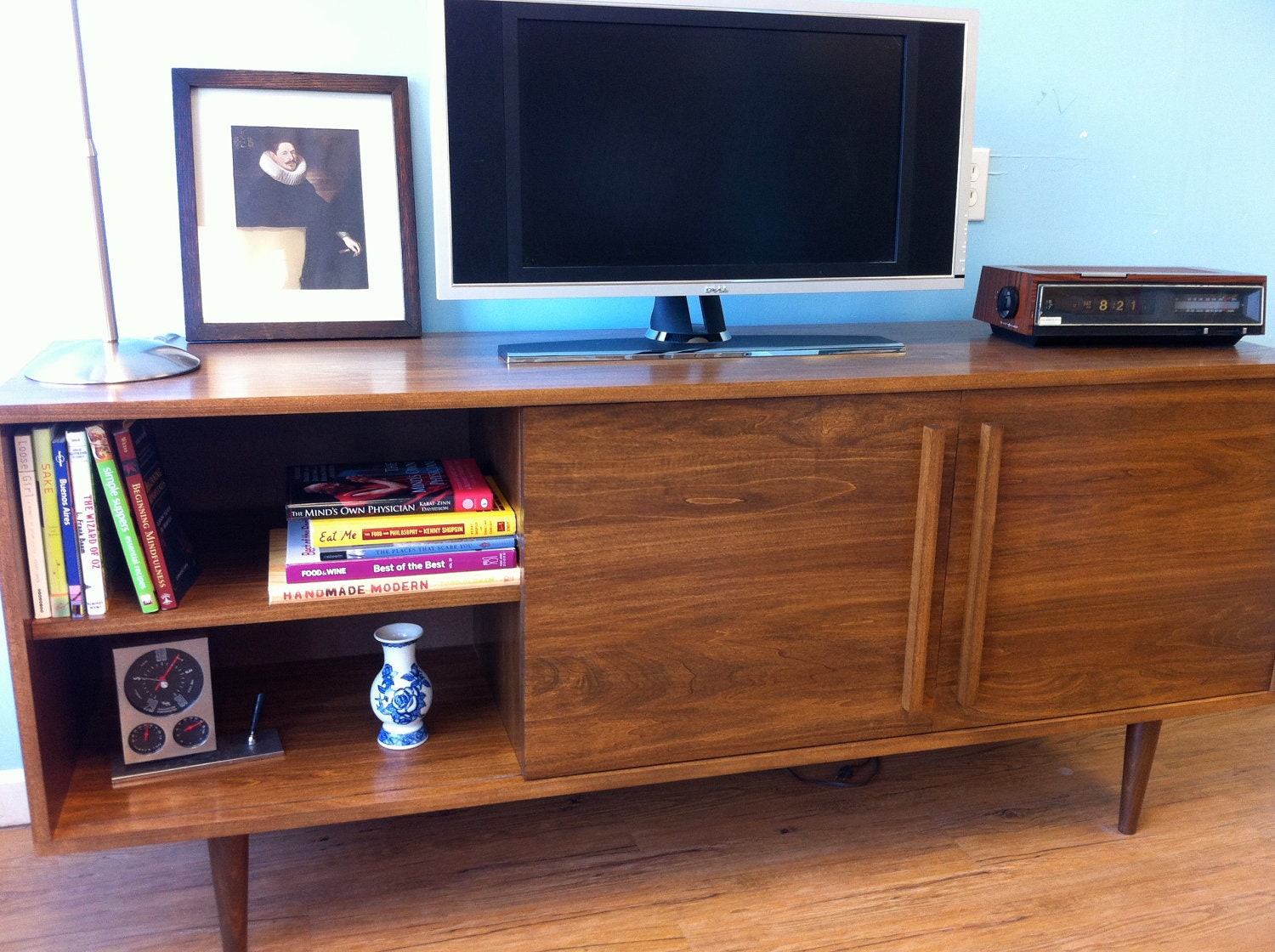 Kasse Credenza / TV Stand 66"