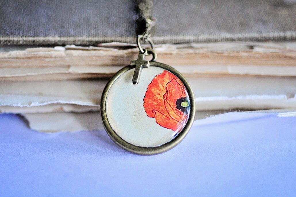 Poppy and Psalm antique brass pendant