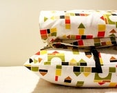 Organic Toddler duvet cover and pillowcase -100% Organic Cotton -CUSTOM SIZE - Multi-Colored "Kubiki"