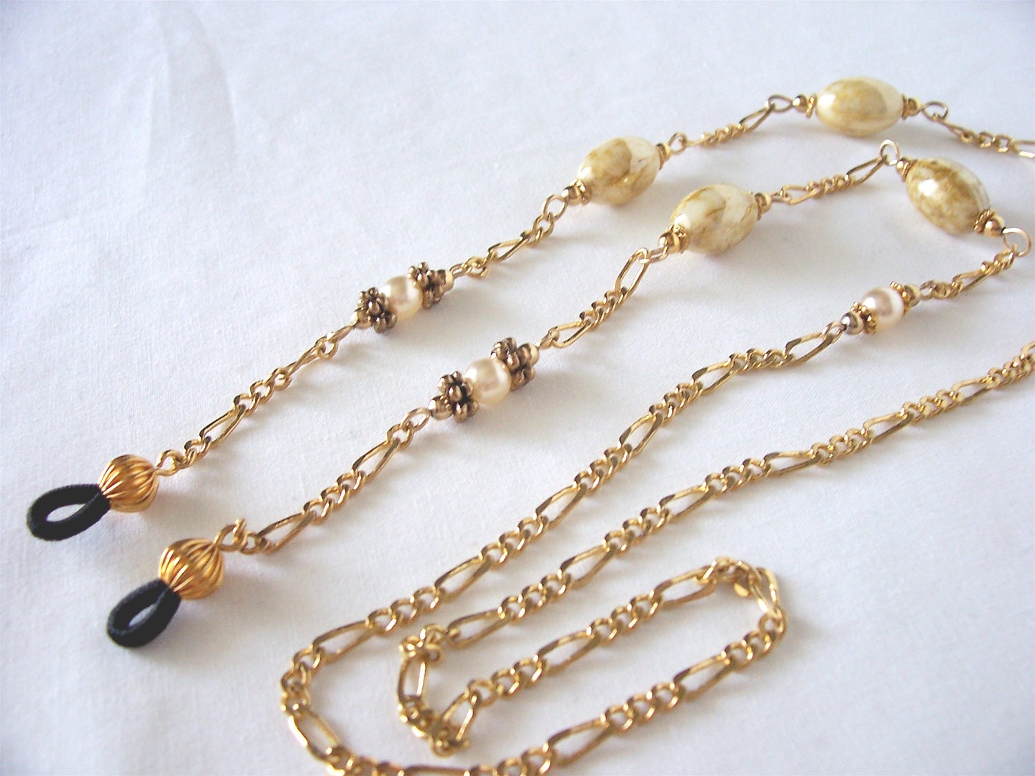 eyeglass chain, eyeglass holder, gold tone eyeglass chain, eyeglass necklace, November trends,  Fall fashion, ooak, gift idea