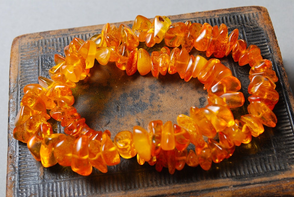Vintage genuine Baltic amber necklace.