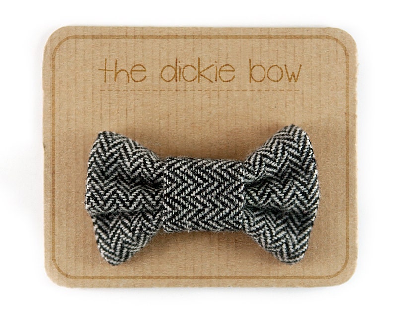 Herringbone Dickie Bow. Black White Chevron Bowtie Pin. Wool Tweed Necktie for Men. Monochrome Zigzag Colorway.