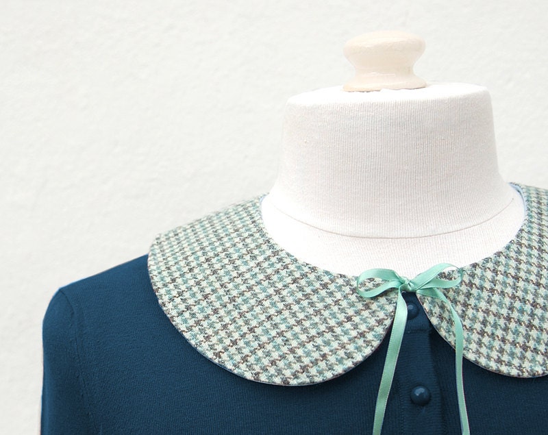 Houndstooth Peter Pan Collar. Detachable Peter Pan Collar in Mint and Turquoise check pattern with blue ribbon bow. Tweed Peter Pan Collar