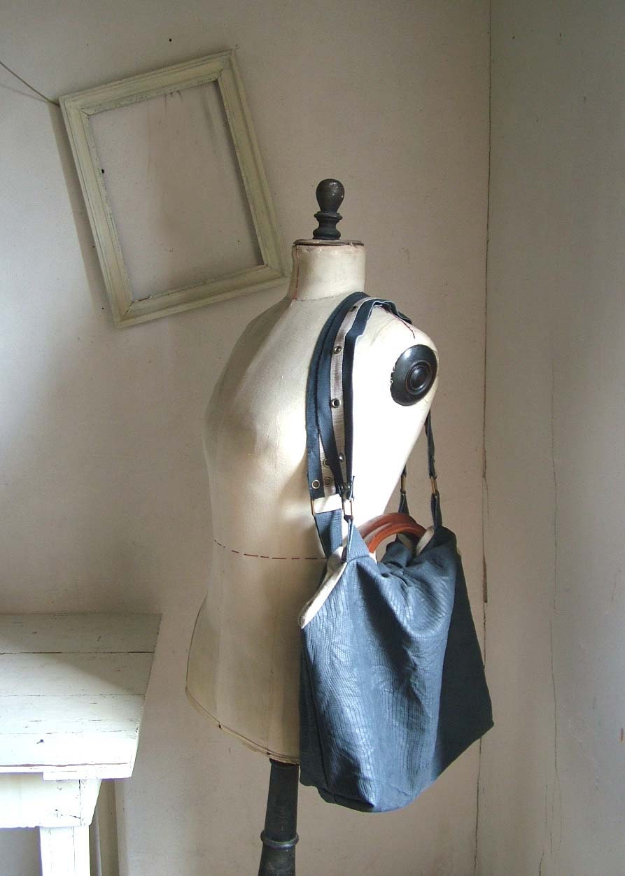 Reserved for Wtafreak -CLEARANCE Leather Tote in Navy Blue with Natural Linen Trimming. Ready to Ship. 50% off original price.