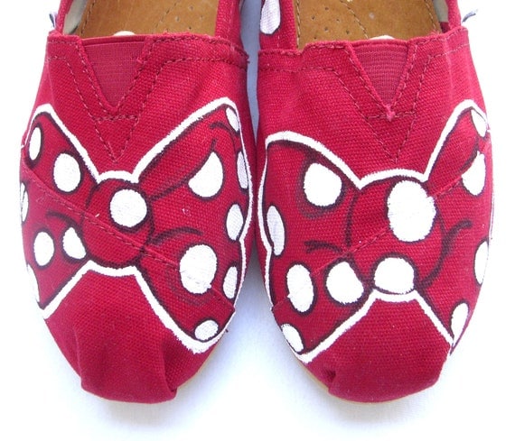 The Minnie - Red and White Custom TOMS