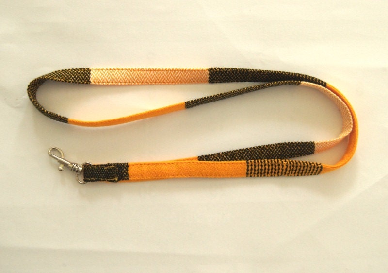 Kangala Babywearing Lanyard from Hoppediz Timbuktu Happy Bee