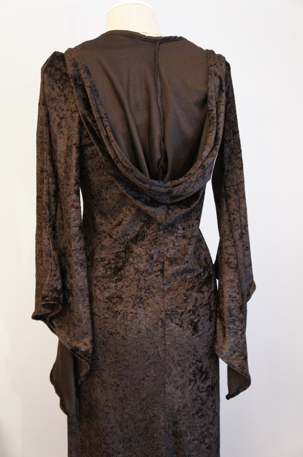 Long Black Velvet Cape - Gothic Vampire Clothes - Rennisance Cloak -