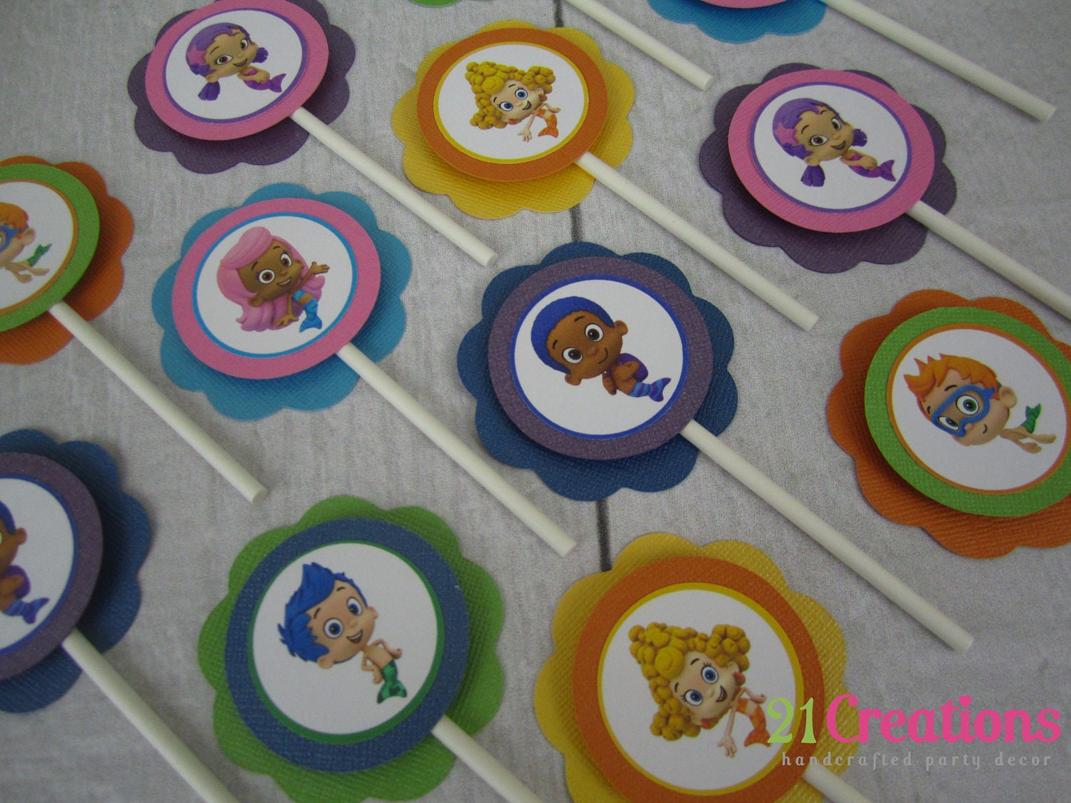 Bubble Guppies cupcake toppers - set of 12 Il_170x135