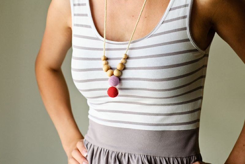 Modern Mama Nursing Necklace / Teething Necklace - Choose Your Color