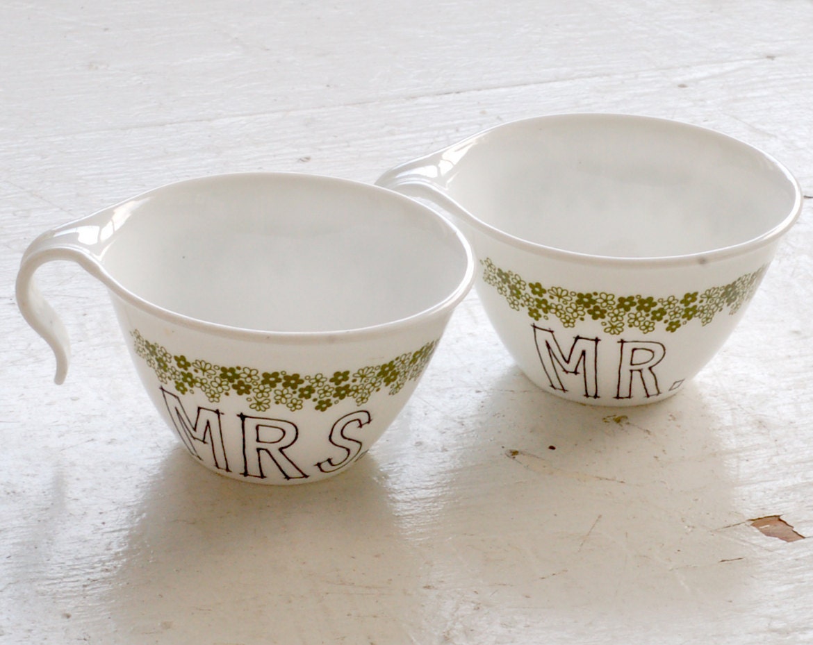 mr. and mrs. mug - retro green flowers - set of two (2) ready to ship