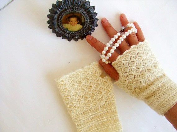 Super, Hand Crochet fingerless gloves./ Crochet wrist warmer fingerless gloves, Lace fingerless gloves./ Romantic./ Weddings. Front Page