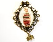 Brooch - Vintage librarian