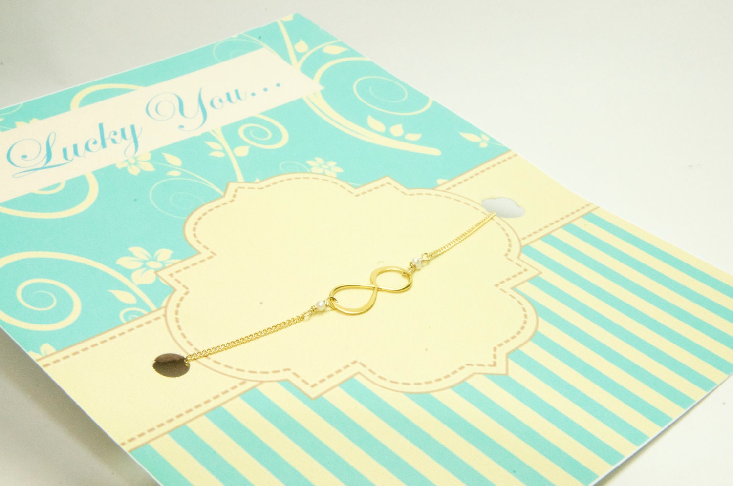 Infinity Bracelets in Gold/Bridesmaid Gifts with Card/Wedding Party Thank You Gifts