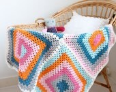 Crochet baby blanket (granny squares)