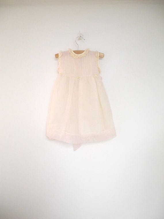 1970's Pale Pink and Cream Sleeveless Chiffon and Lace Dress