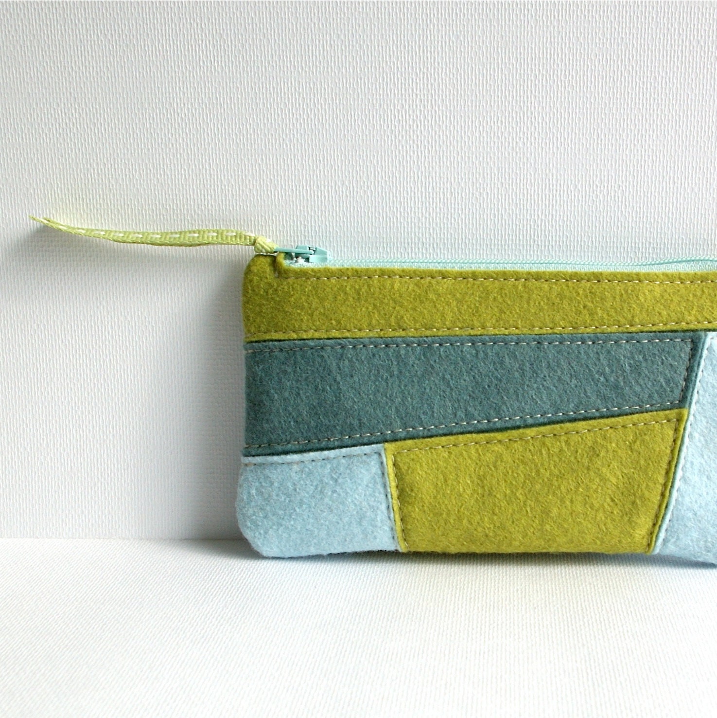 Wool Felt Coin Purse // Patchwork // LoftFullOfGoodies