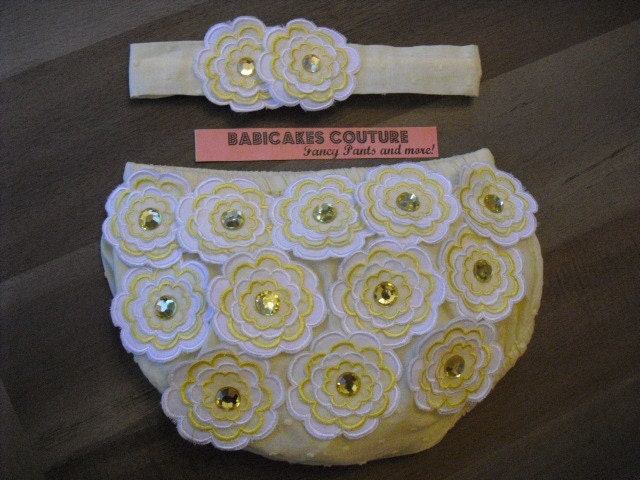 50% off Sale Diaper Cover Photo Prop Yellow Applique Daisies on Yellow Diaper Cover & Headband Set Spring, Easter, Summer, New Baby Prop