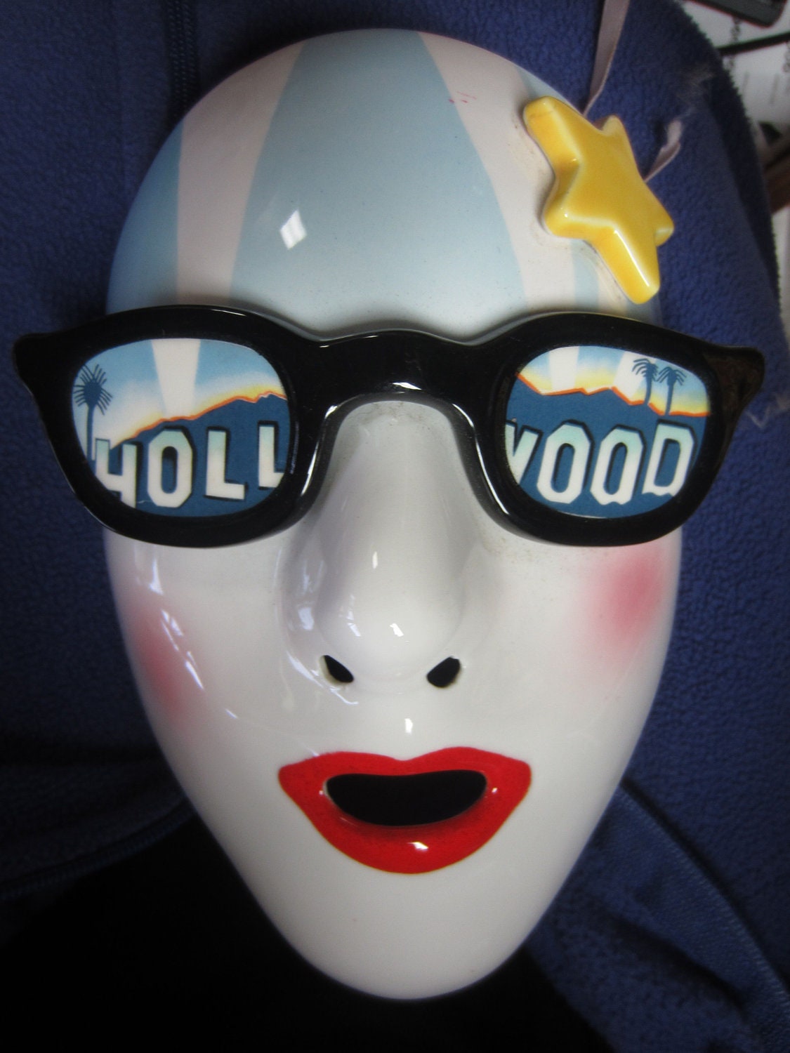 VANDOR Pelzman Designs Ceramic Mask Japan 1984 HOLLYWOOD Lady Face with Sunglasses Red Lipstick Lips and Yellow Star kitschy decor
