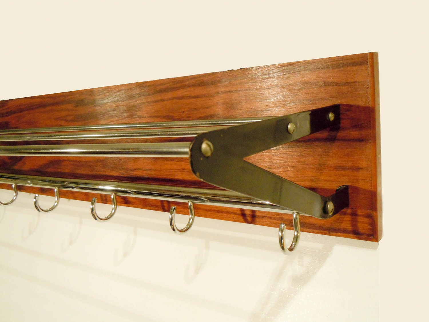 10% discount: Stylish mid-century modern coat and hat rack, wood and chrome