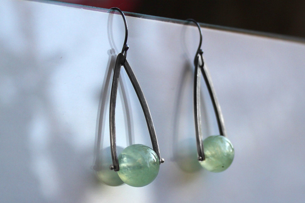 SALE // art deco inspired / sterling silver dop earrings