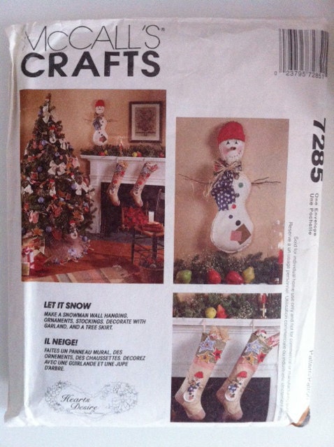 McCall's Crafts Pattern 7285 - Let It Snow - Ornaments, Stockings, Garland, Tree Skirt, Wall Hanging